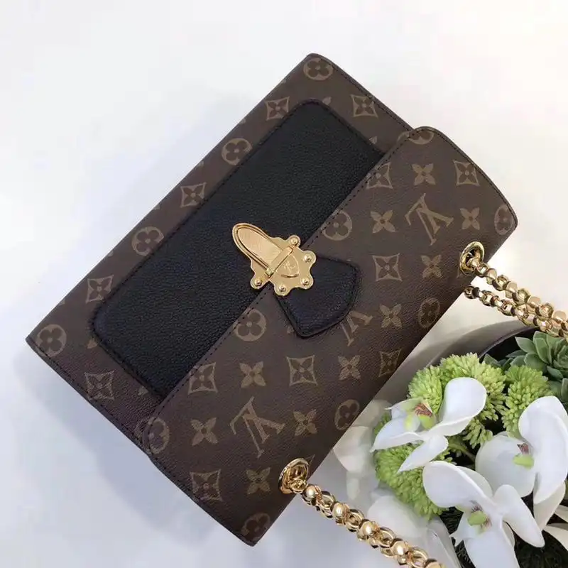 LV Bags 19T1L0204