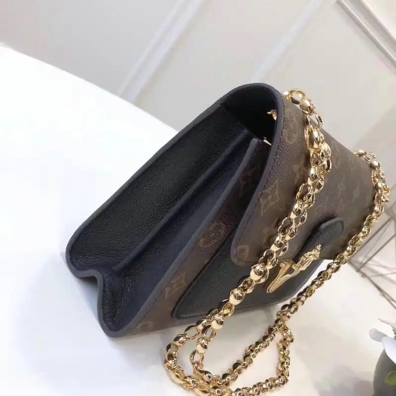 LV Bags 19T1L0204