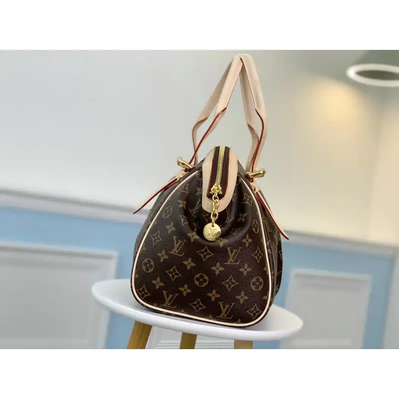 LV Bags 19T1L0213