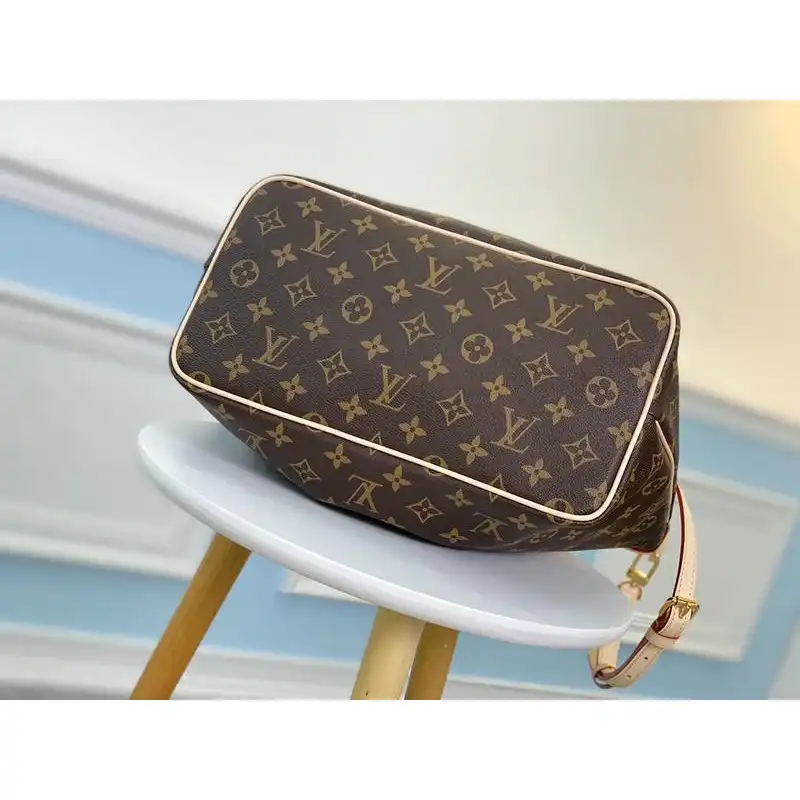 LV Bags 19T1L0214