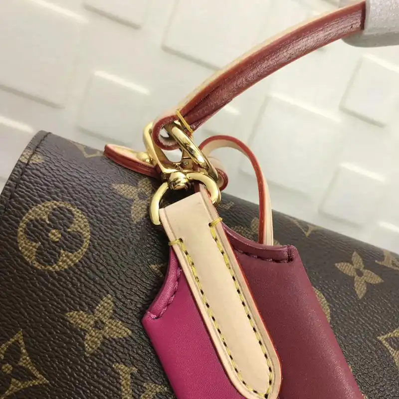 LV Bags 19T1L0218