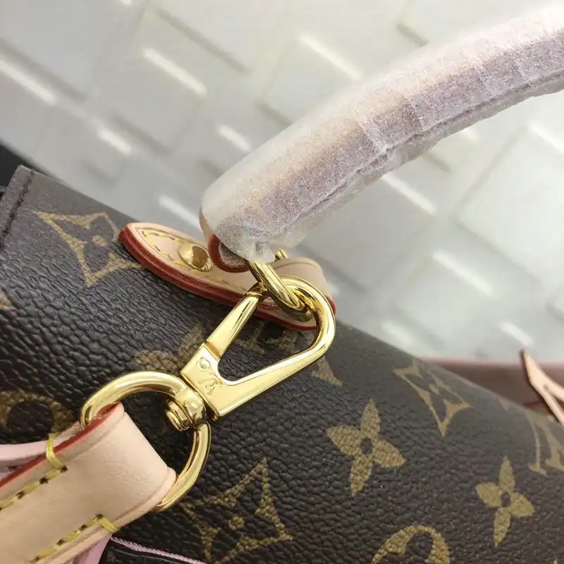 LV Bags 19T1L0219