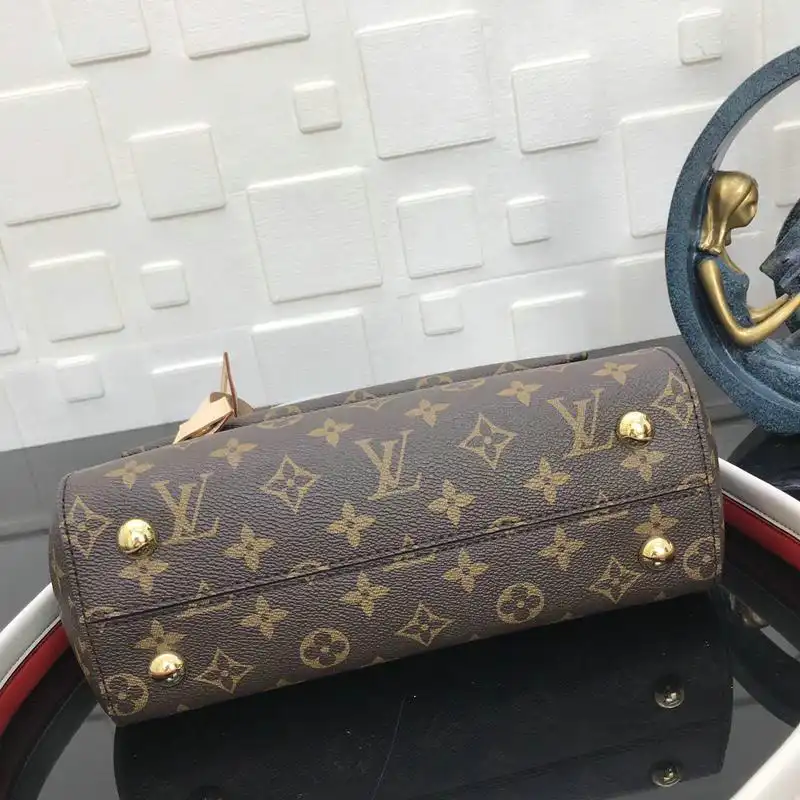 LV Bags 19T1L0224