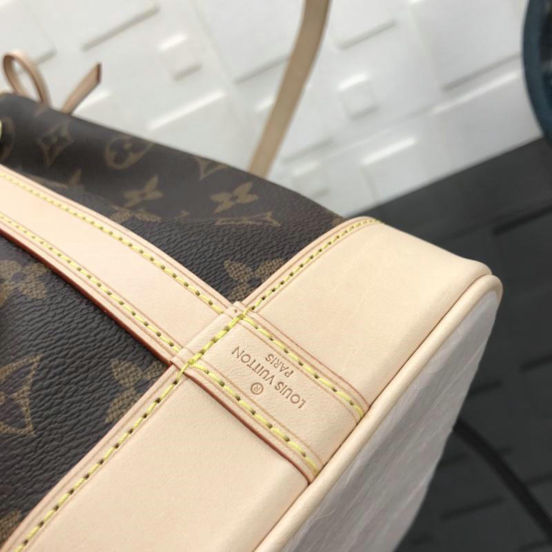 FASH LOUIS VUITTON Bags 19T1L0228