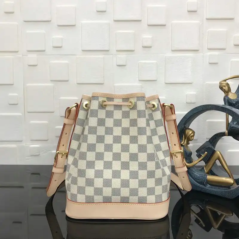 Fashionrepsfam ru LV Bags 19T1L0229