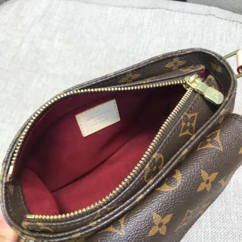 LV Bags 19T1L0230