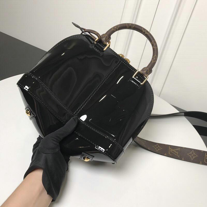 FASH LOUIS VUITTON Bags 19T1L0243