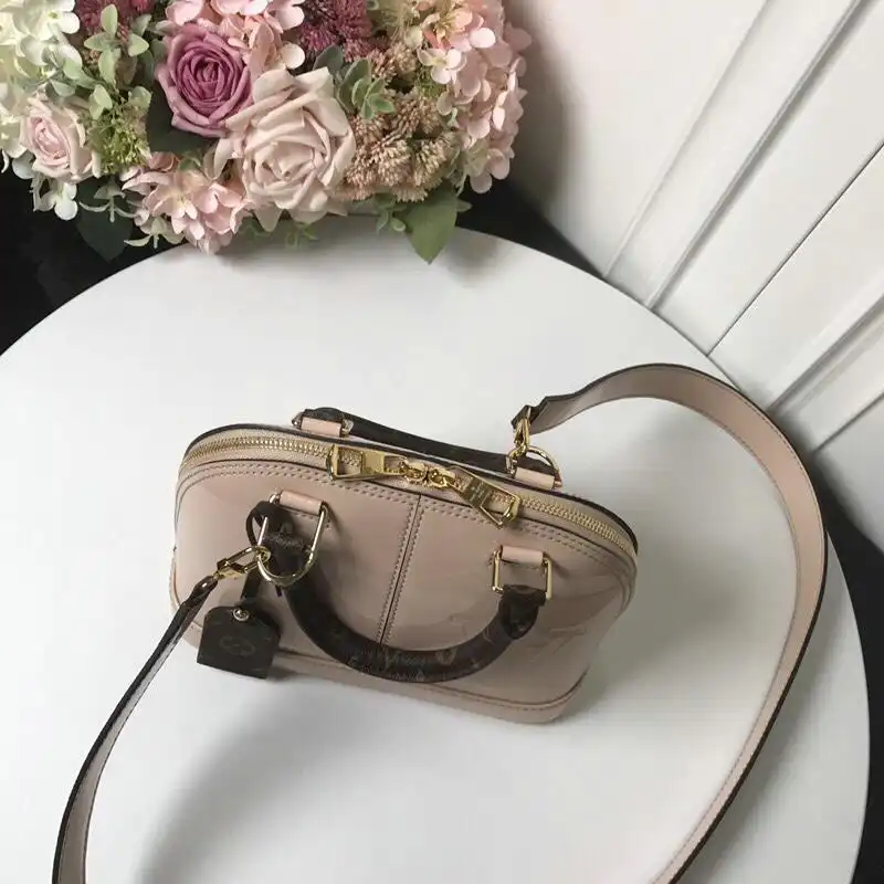 Fashionrepsfam ru LV Bags 19T1L0244