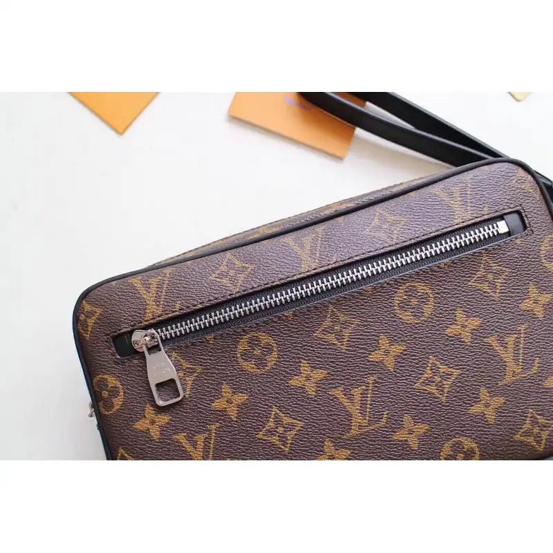 LV Bags 19T1L0245