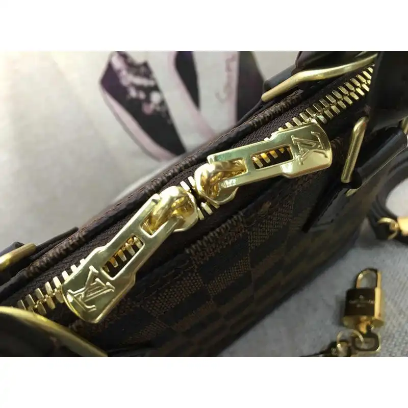 LV Bags 19T1L0251