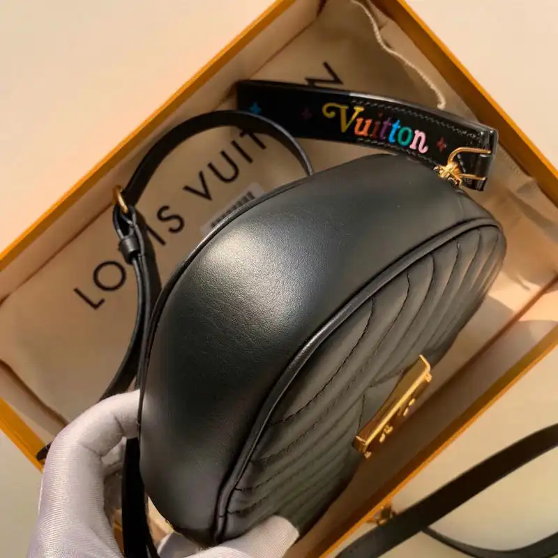 LV Bags 19T1L0262