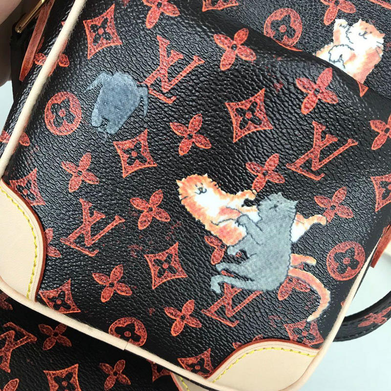 LV Bags 19T1L0274