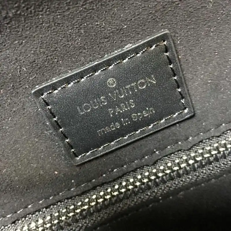 FASH LOUIS VUITTON Bags 19T1L0281