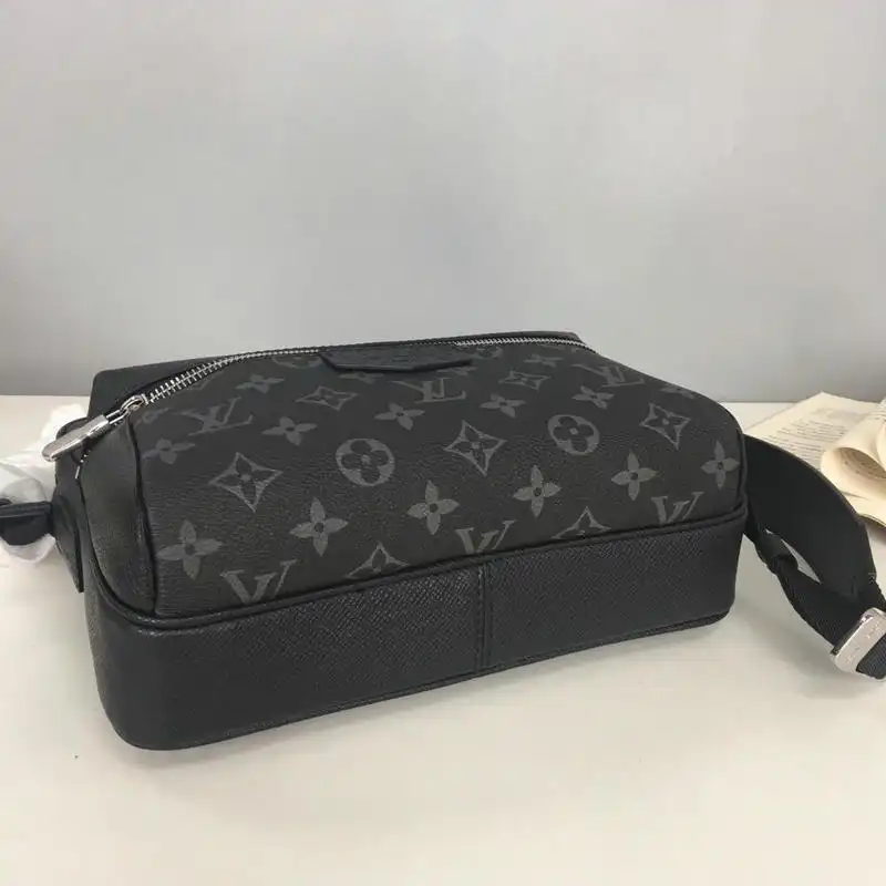 LV Bags 19T1L0285