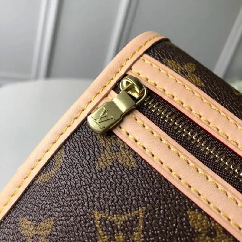 LV Bags 19T1L0302