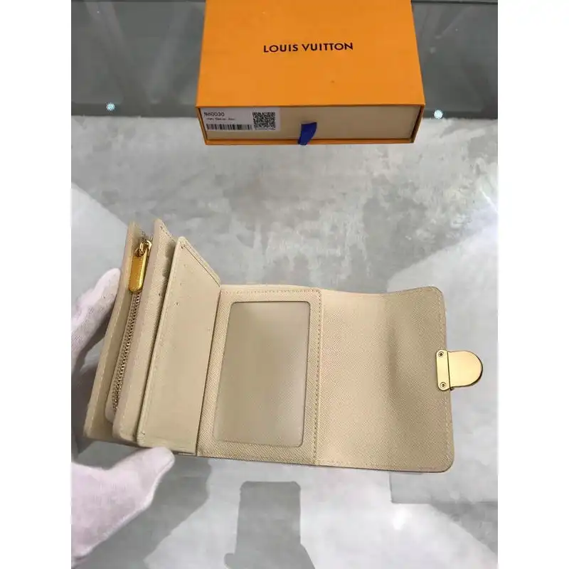 LV Bags 19T1L0303