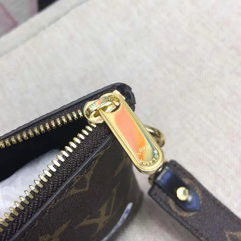 LV Bags 19T1L0319