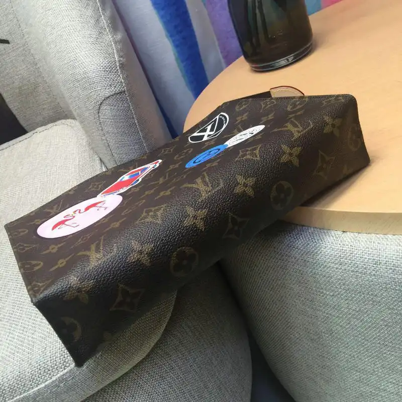 LV Bags 19T1L0320