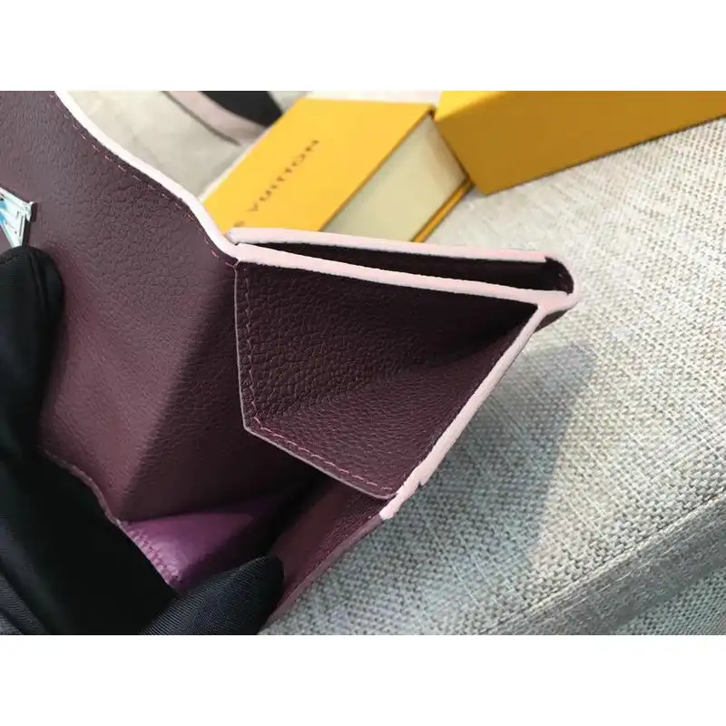 LV Bags 19T1L0323