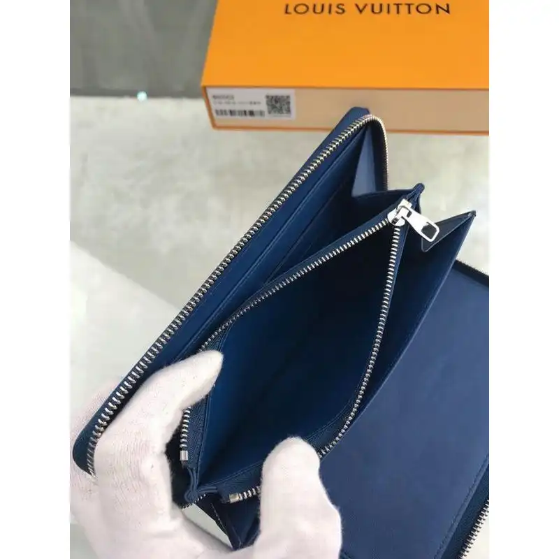 LV Bags 19T1L0330