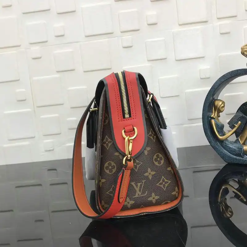 LV Bags 19T1L0331