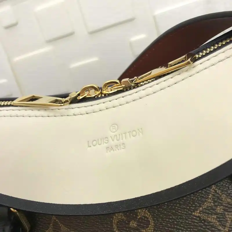 LV Bags 19T1L0334