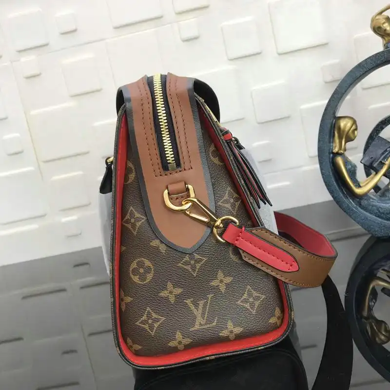 LV Bags 19T1L0335