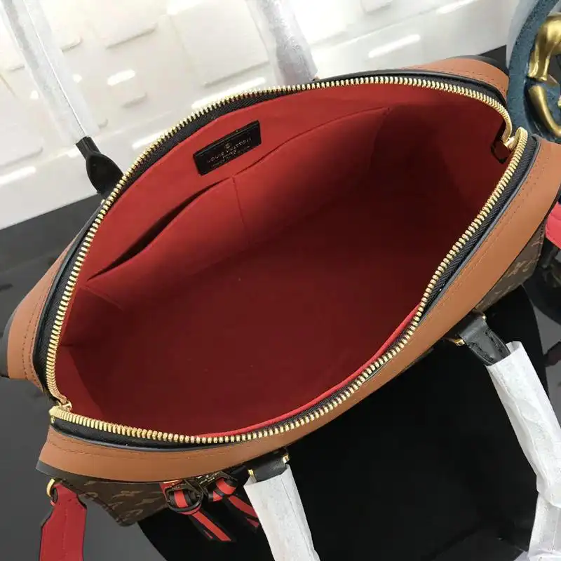 Fashionrepsfam ru LV Bags 19T1L0335