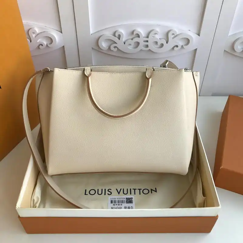 LV Bags 19T1L0340