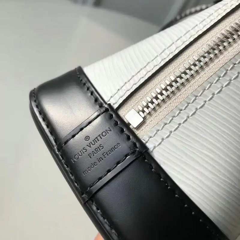 LV Bags 19T1L0347