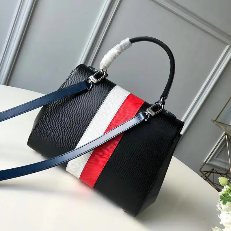 LV Bags 19T1L0348