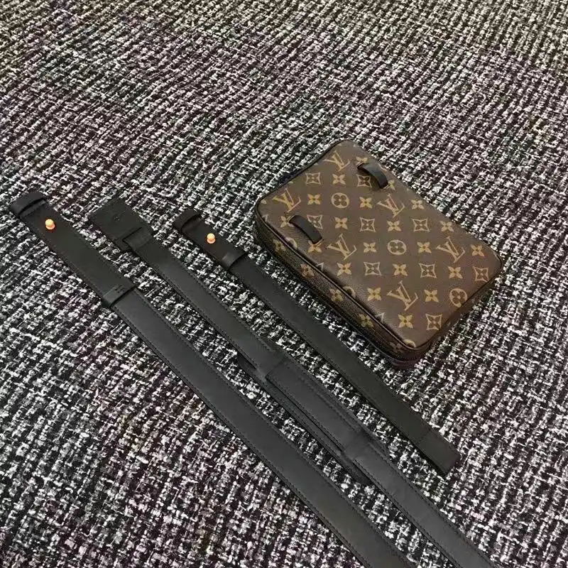 FASH LOUIS VUITTON Bags 19T1L0363