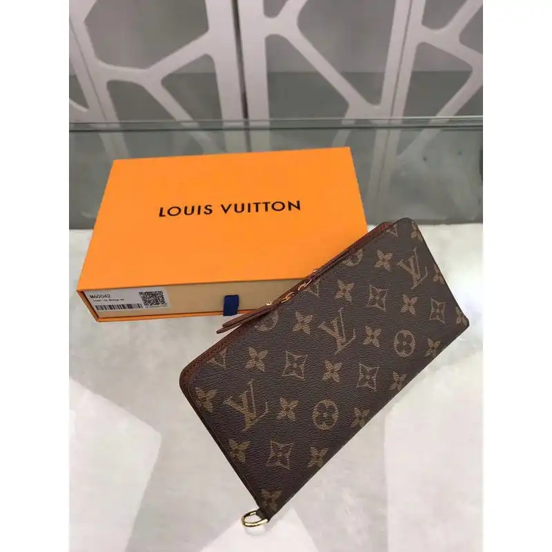 LV Bags 19T1L0373