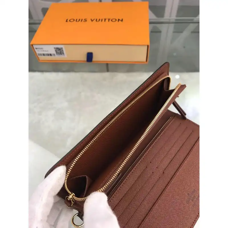 LV Bags 19T1L0373