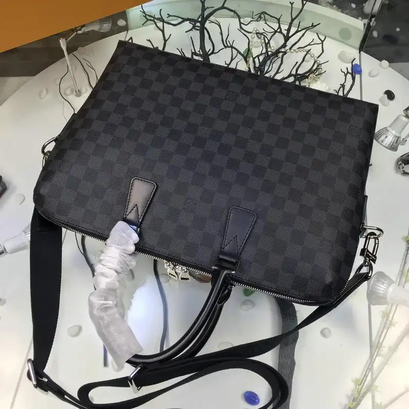 FASH LOUIS VUITTON Bags 19T1L0376