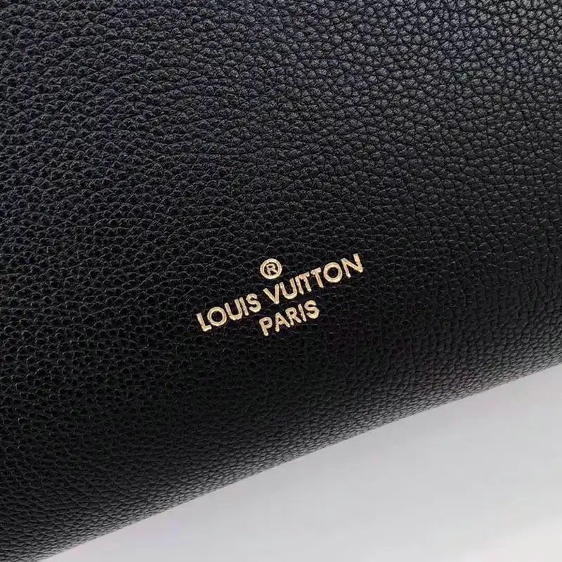 LV Bags 19T1L0381