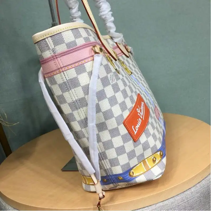 LV Bags 19T1L0389