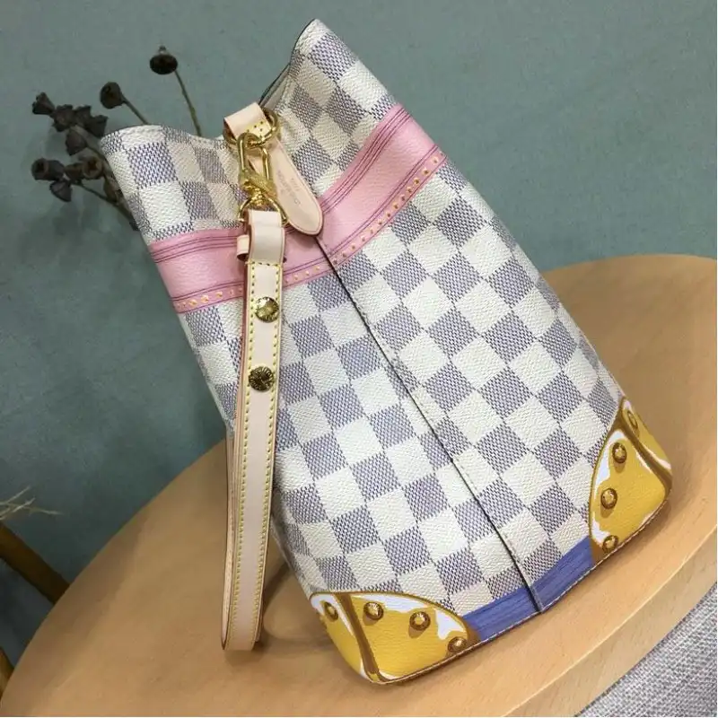 LV Bags 19T1L0391