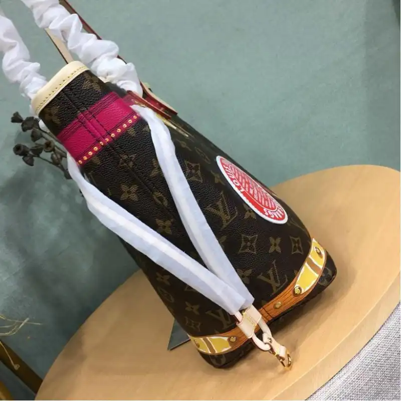 LV Bags 19T1L0392