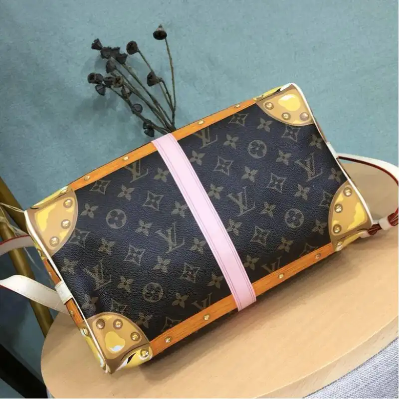 LV Bags 19T1L0393