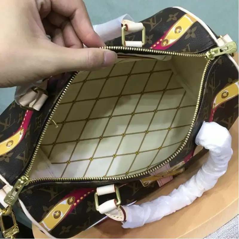 LV Bags 19T1L0393