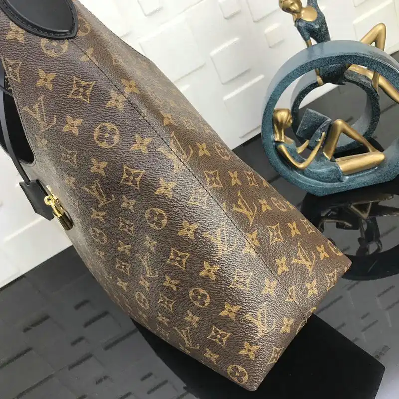 LV Bags 19T1L0400