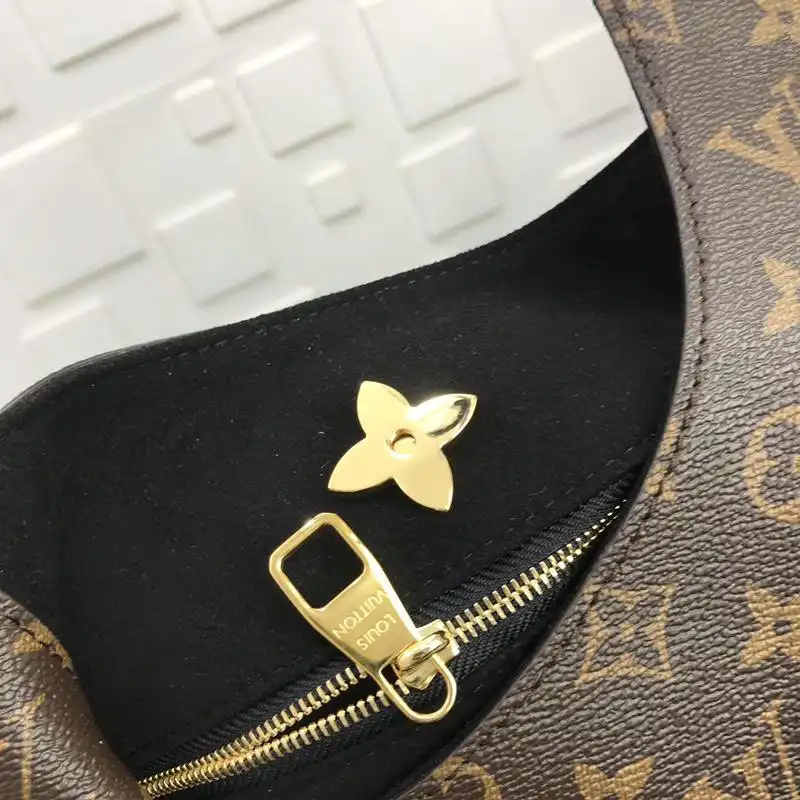 LV Bags 19T1L0400