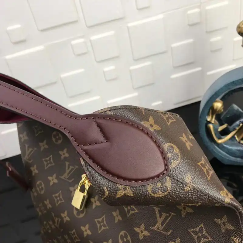 LV Bags 19T1L0401