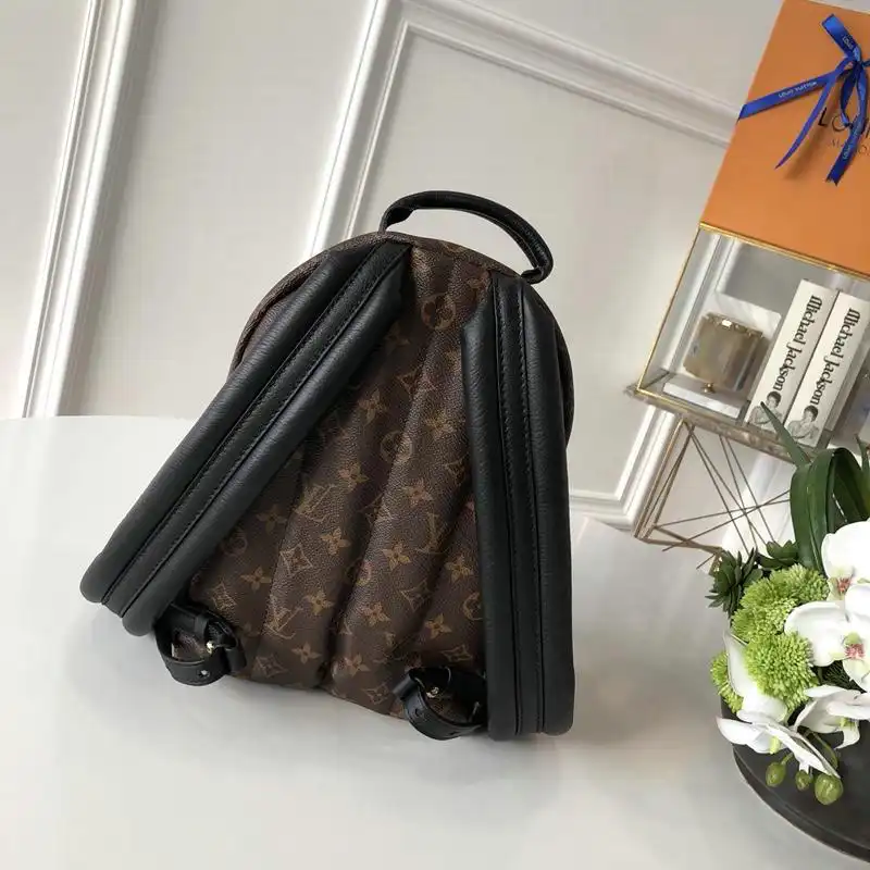 LV Bags 19T1L0425