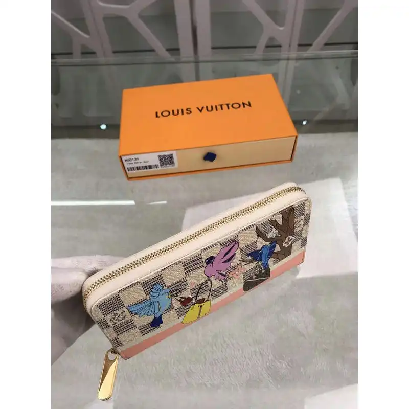 LV Bags 19T1L0442