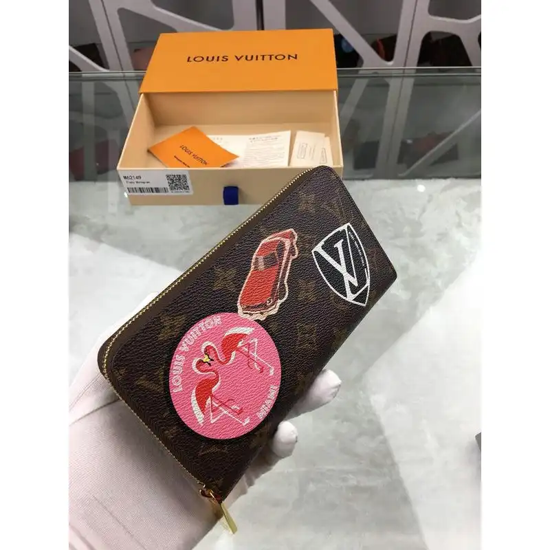 LV Bags 19T1L0447