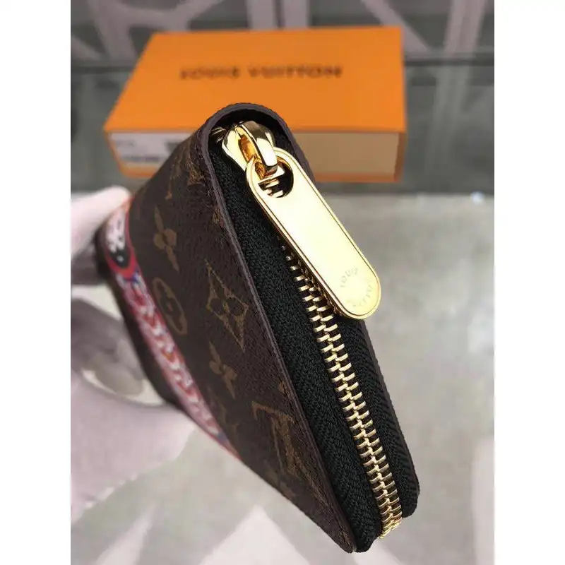 LV Bags 19T1L0448