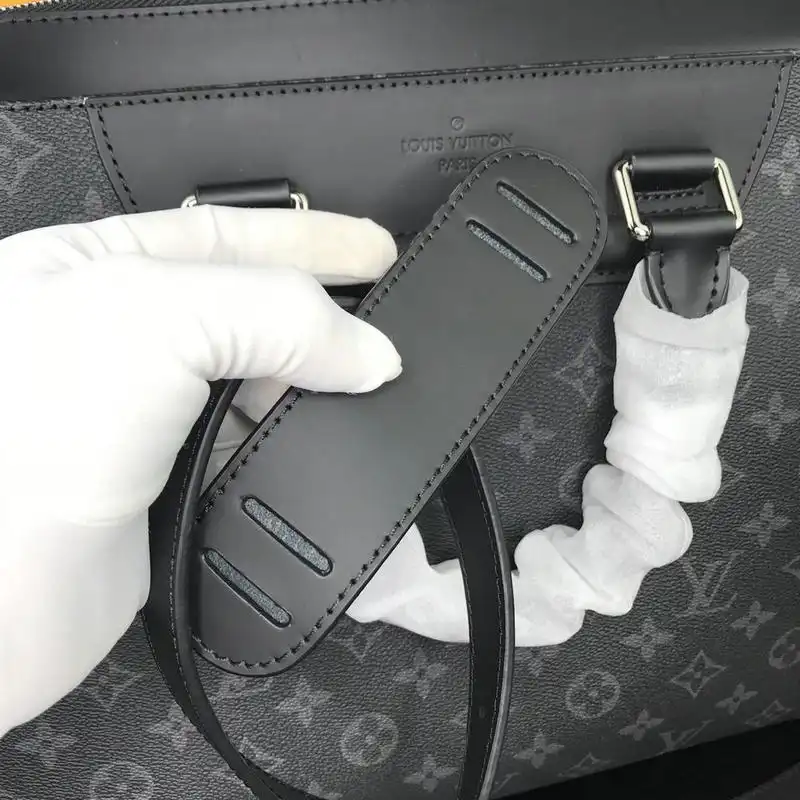 LV Bags 19T1L0452