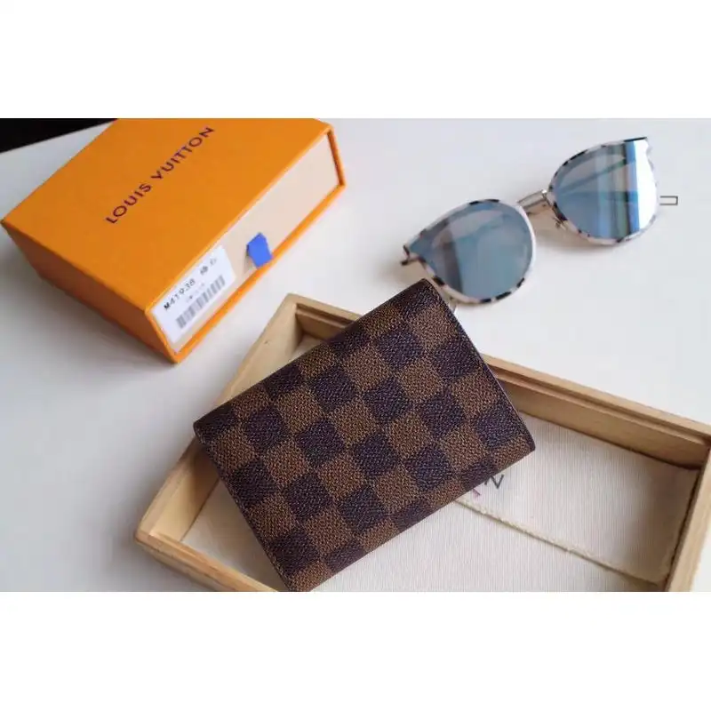 LV Bags 19T1L0480